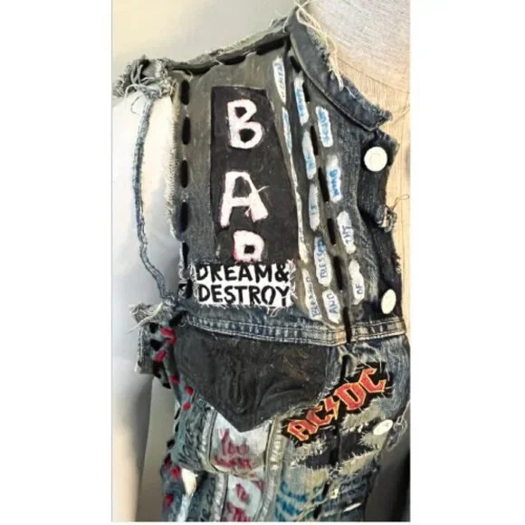 DREAM & DESTROY PUNK ROCK PATCH VINTAGE DENIM VEST M - Picture 8 of 13